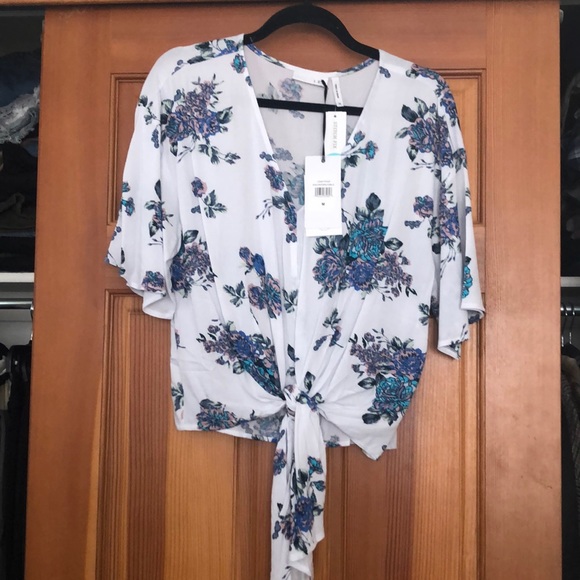 LUQ Tops - NWT LUQ Rhee Tie Front Top